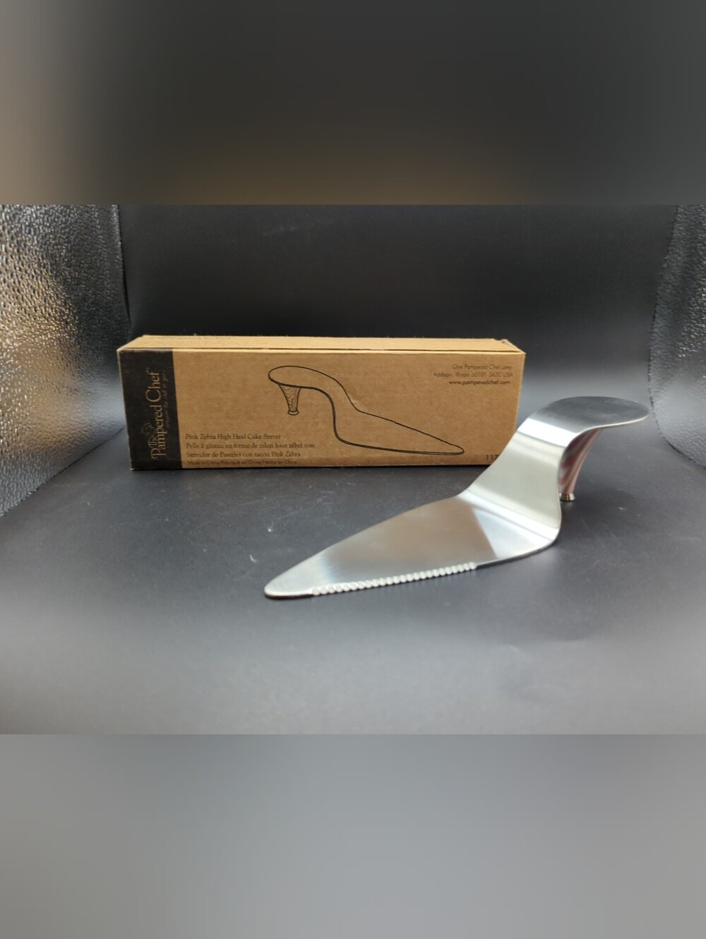Pampered Chef- Pink Zebra High Heel Cake Server with Box- #1171- Magnetic Heel